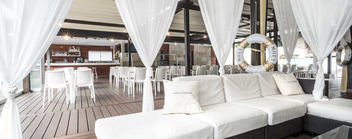 Restaurant-Terrasse AquaLounge Restaurant-Terrasse AquaLounge