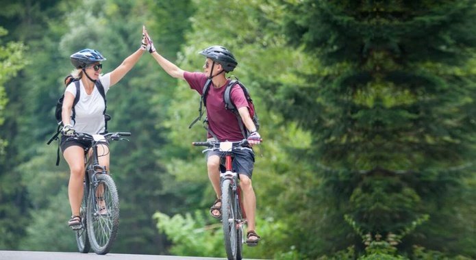 Excursion en E-Bike con guía Bicycle-touring AnyósPark Mountain & Wellness Resort Excursion en E-Bike con guía Bicycle-touring AnyósPark Mountain & Wellness Resort