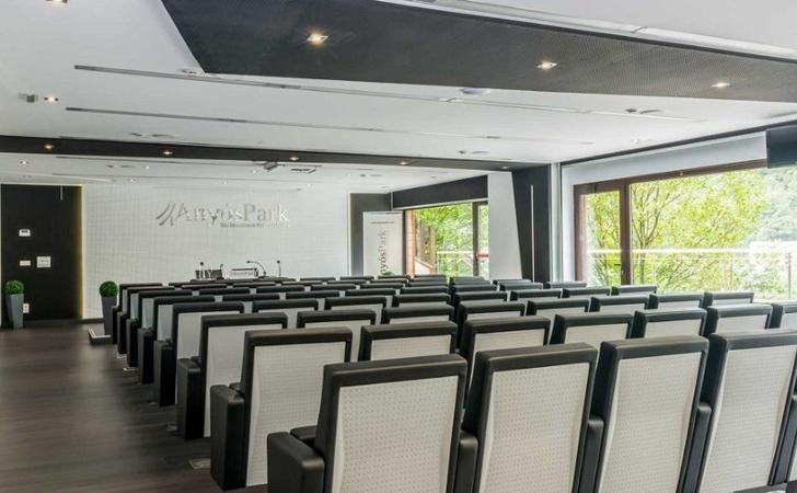 Salle de conférence AnyósPark Mountain Salle de conférence AnyósPark Mountain